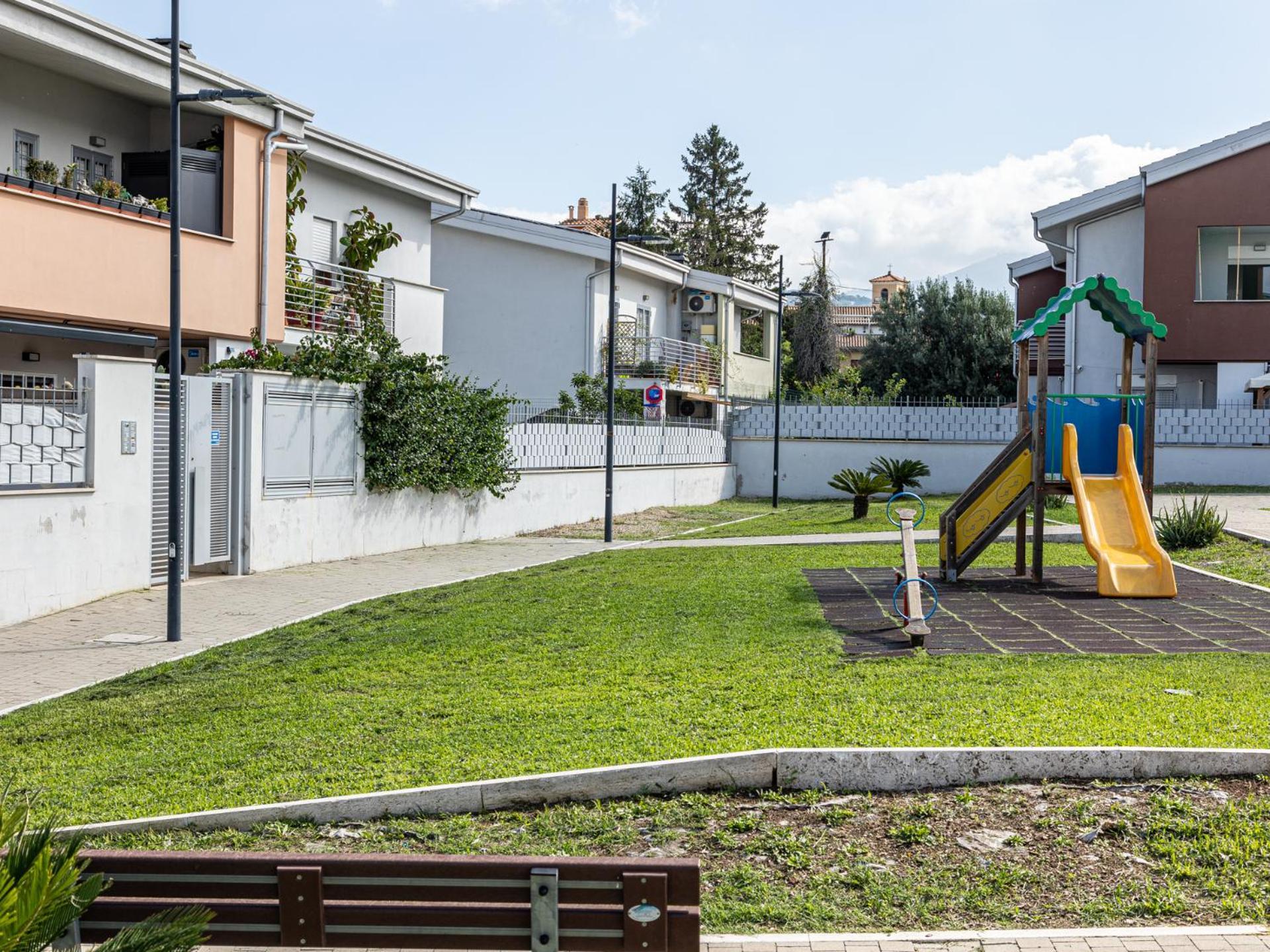 Mrb Real Estate - Maison Ludovica - Monolocale Moderno Con Giardino Frattocchie Екстериор снимка