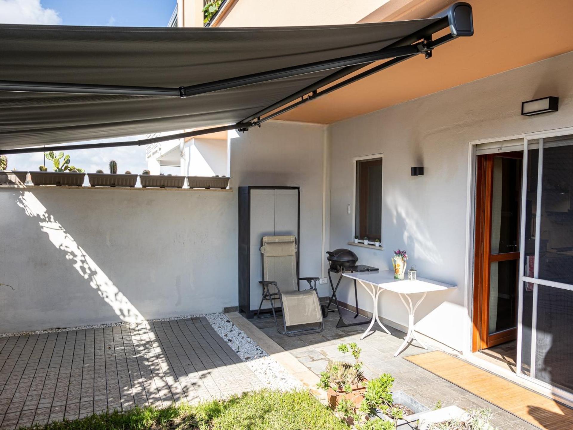 Mrb Real Estate - Maison Ludovica - Monolocale Moderno Con Giardino Frattocchie Екстериор снимка